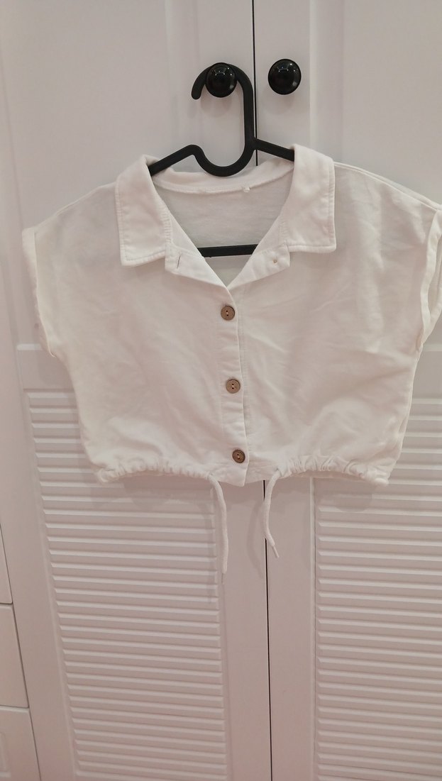 Düğmeli Beyaz Kısa Kollu Crop gömlek - Görsel 5