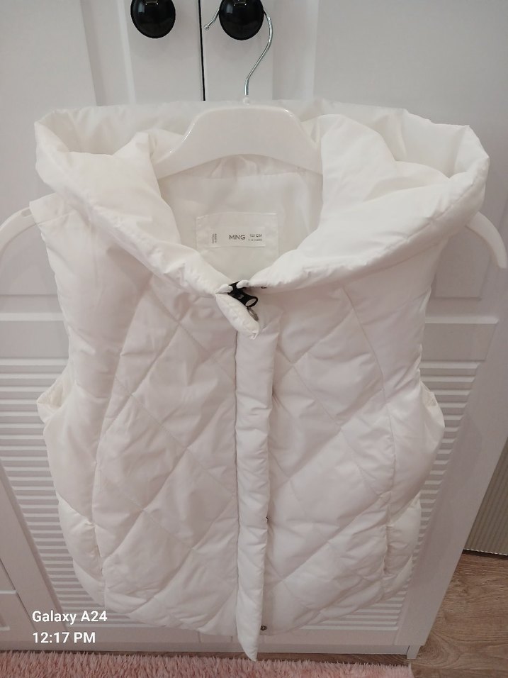 sifir gibi Beyaz Kapüşonlu Fermuarlı kiz çocuk Yelek - Görsel 4