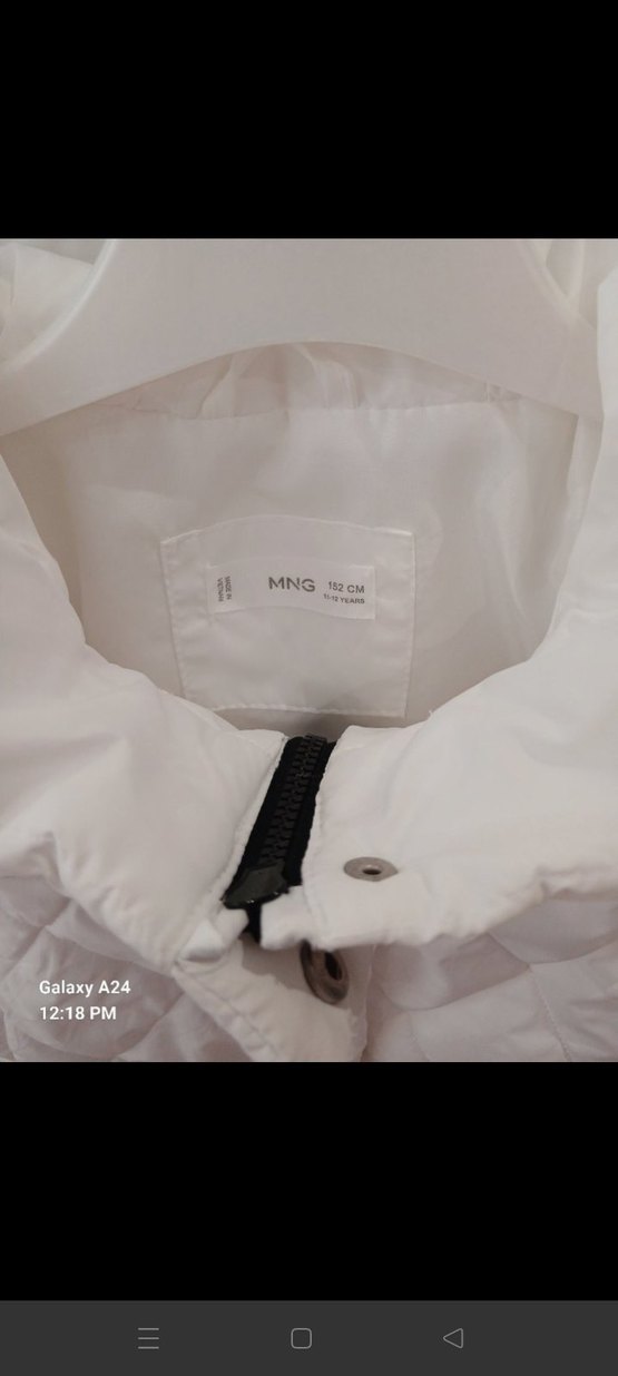 sıfır ayarında Beyaz Kapitone Yelek - Görsel 3