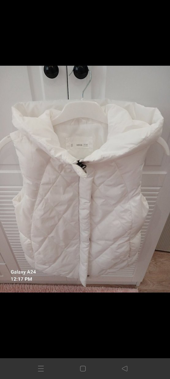 sıfır ayarında Düğmeli Beyaz Yelek şişme yelek kapşonlu yelek - Görsel 4