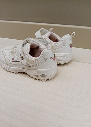 orjinal skechers Kız Çocuk Beyaz Nakışlı Cırtlı Spor Ayakkabı 26 - Görsel 5