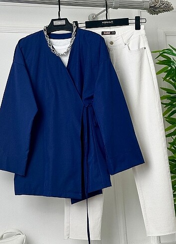 Yandan bağcıklı kimono