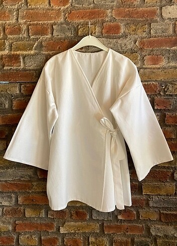 Yandan bağcıklı kimono
