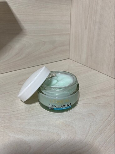 L'Oréal Paris Loreal Paris triple active yüz kremi