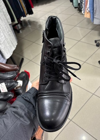 Erkek Siyah Deri Bağcıklı Biker Bot - Görsel 2