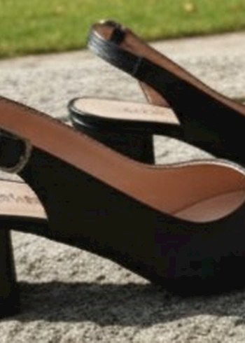 Siyah Tokalı Kadın Topuklu Ayakkabı - Görsel 2