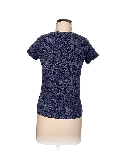m Beden Pull and Bear T-shirt %70 İndirimli.