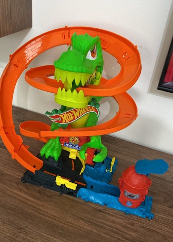 Hot wheels Trex ve itfaiye istasyonu - Görsel 2