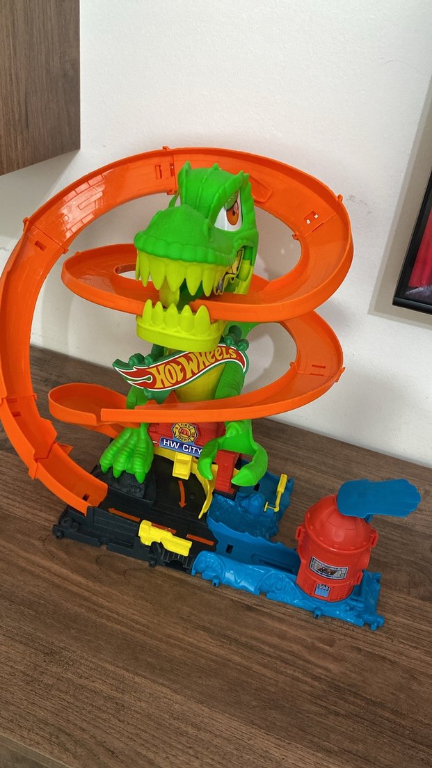 Hot wheels Trex ve itfaiye istasyonu - Görsel 2