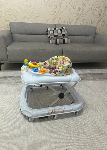 Beden Beyaz ve Gri Bebek Yürüteci