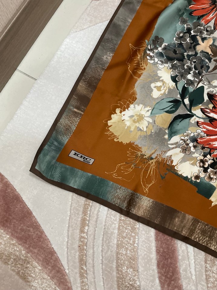 Bohem Çiçek Desenli Kahverengi Kadın eşarp - Görsel 2