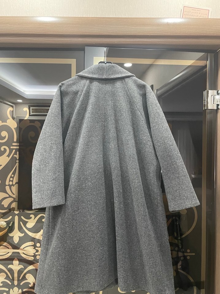 Gri Düğmeli Cepli Kaban - Görsel 2