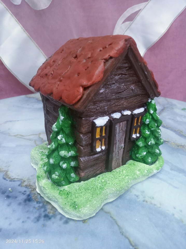 Renkli Kahverengi Ev Figürin tütsü - Görsel 3