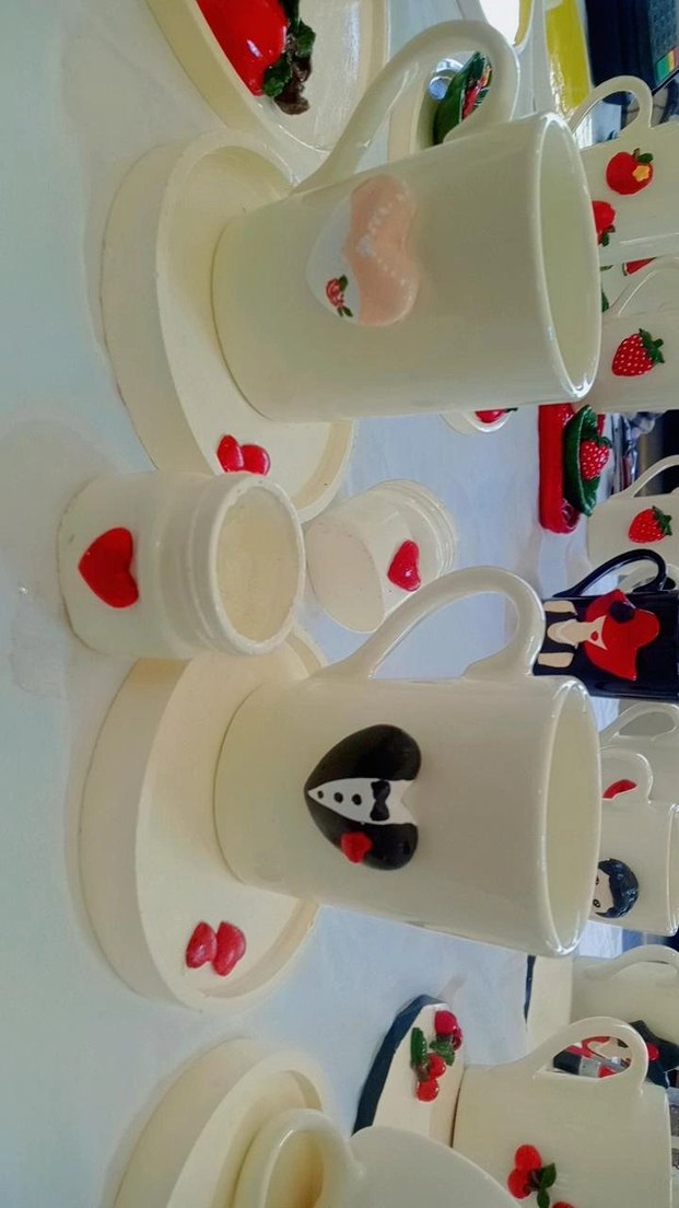 6 parça 2li fincan seti 
Renkli Figürlü Seramik Kupa Seti - Görsel 3