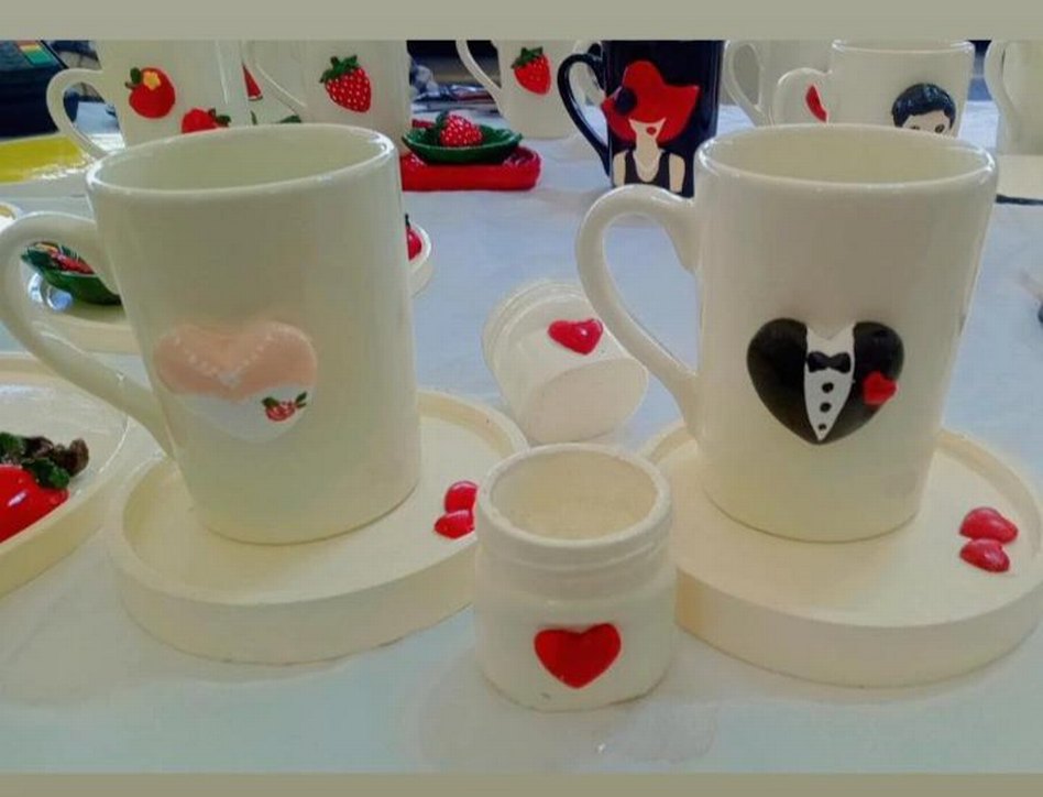 6 parça 2li fincan seti 
Renkli Figürlü Seramik Kupa Seti - Görsel 2