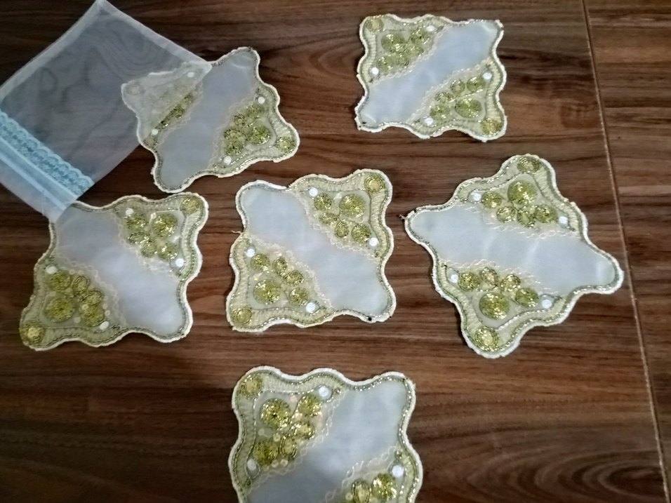 Bohem İşlemeli Altın Detaylı kahve sunum peçetesi - Görsel 2