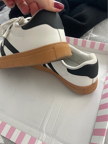 38 Beden beyaz Renk Sneaker