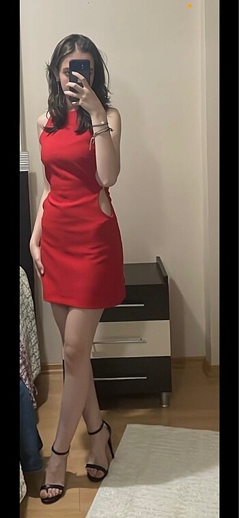 Zara kırmızı mini elbise