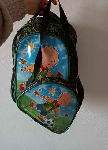 Erkek okul çantasıdir