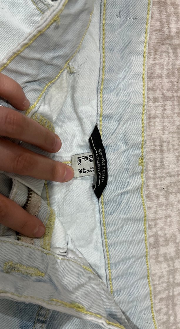 Düğmeli Bağlama Desenli Mini Kadın Denim Şort - Görsel 2