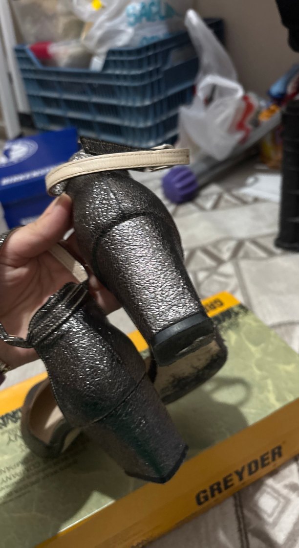 Gri simli Desenli Tokalı Topuklu Kadın Ayakkabı - Görsel 2