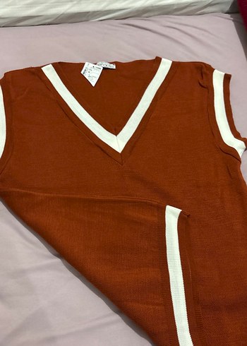 Kahverengi V Yaka Triko Süveter - Görsel 4