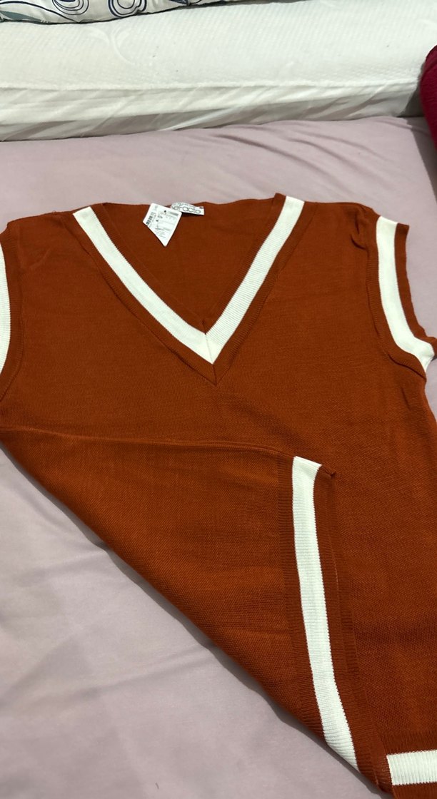 Kahverengi V Yaka Triko Süveter - Görsel 4