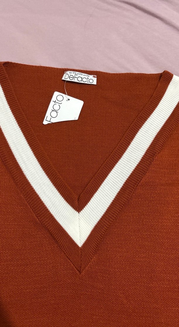 Kahverengi V Yaka Triko Süveter - Görsel 2