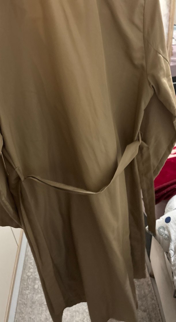 Bej Uzun Düğmeli Kadın Trençkot - Görsel 4