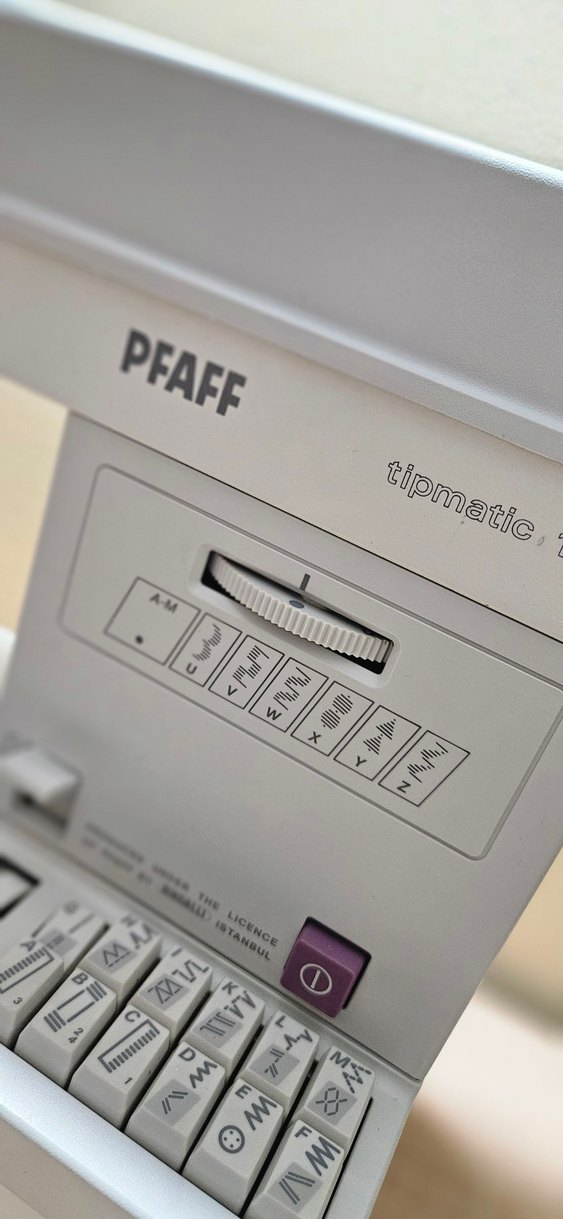 PFAFF Tipmatic 1147 Dikiş Makinesi - Görsel 3