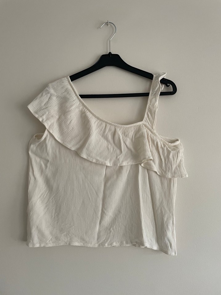 Tek Omuz Fırfırlı Bluz - Görsel 3