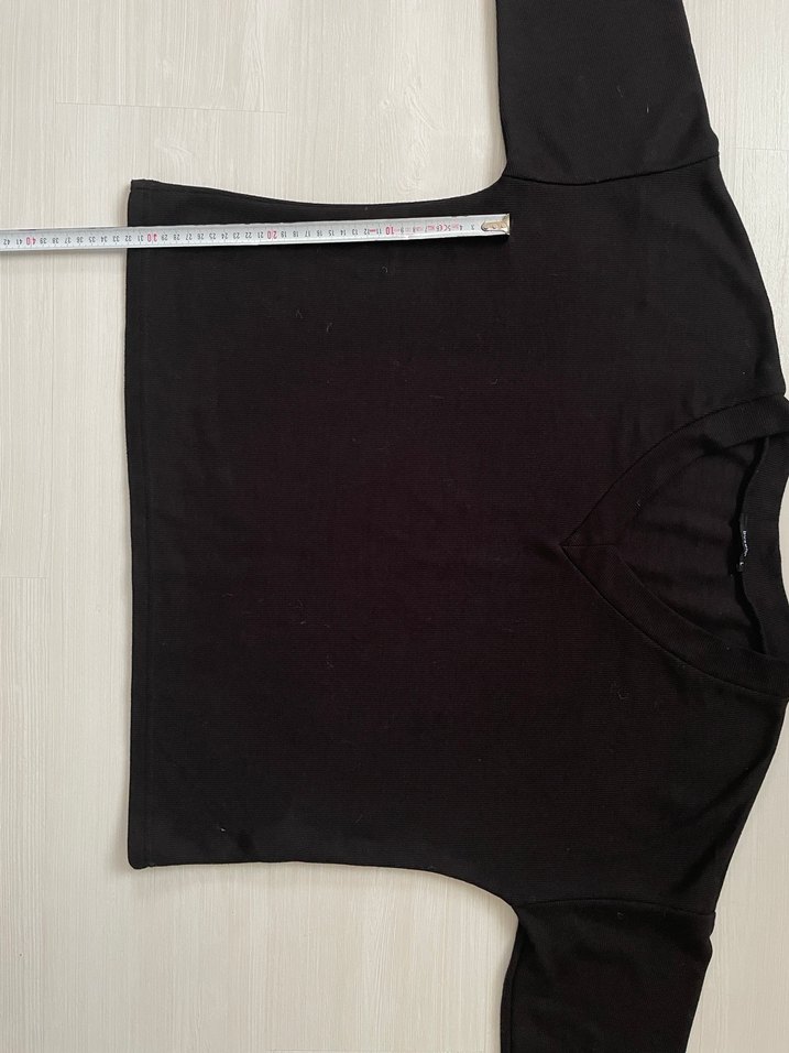 Siyah V Yaka Salaş Kazak - Görsel 3