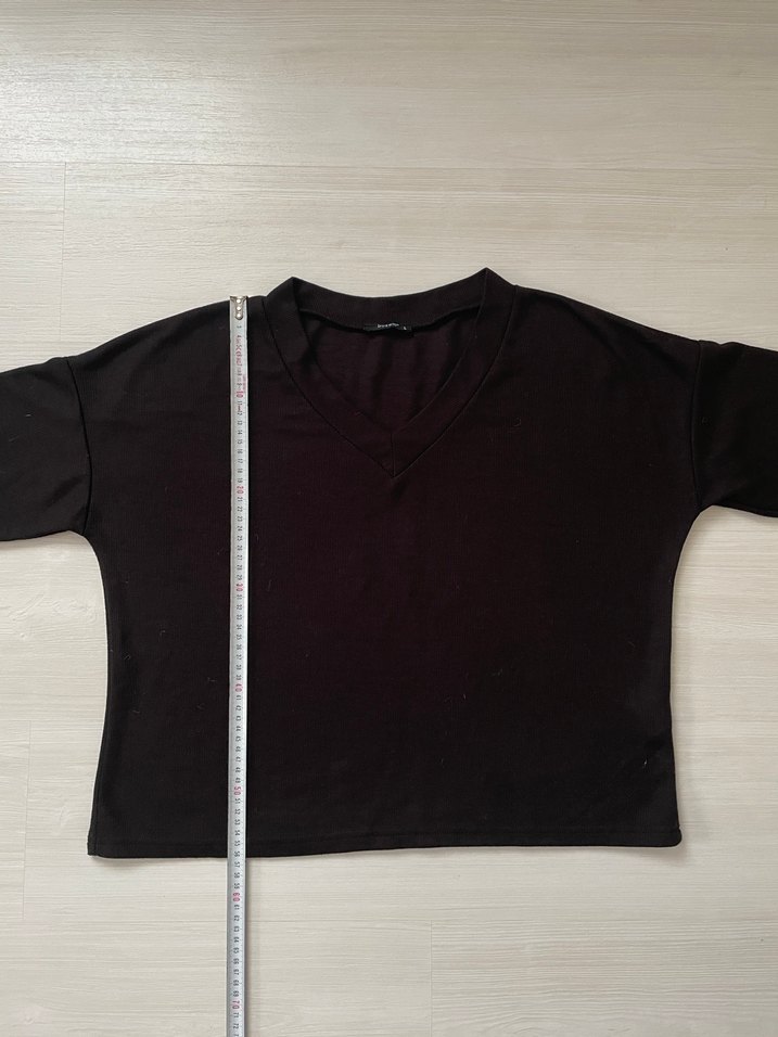 Siyah V Yaka Salaş Kazak - Görsel 2