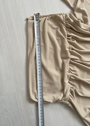 Femme Büzgülü V Yaka Bej Bluz - Görsel 7