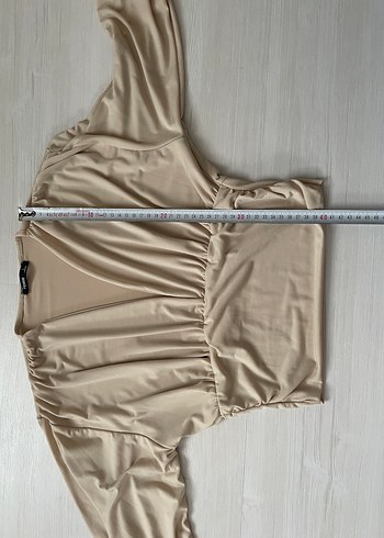 Femme Büzgülü V Yaka Bej Bluz - Görsel 4