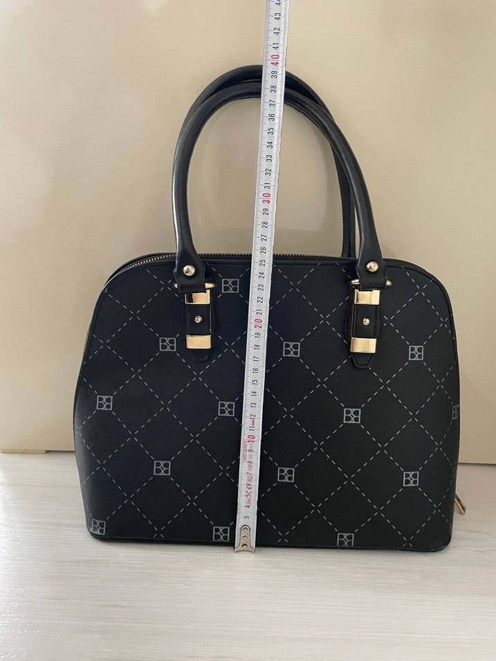 Siyah Kol Çantası - Görsel 4