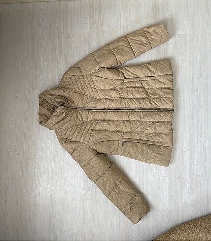 Bej Şişme Mont