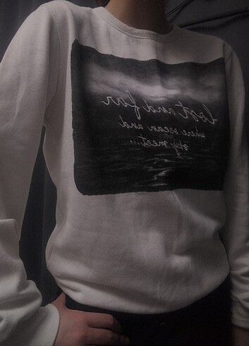 Sweatshirt