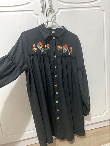 Siyah ahşap düğmeli gömlek - Görsel 4