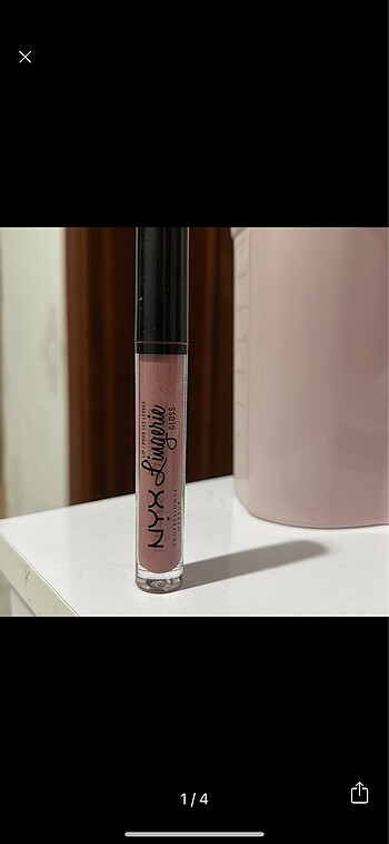 Nyx lip gloss