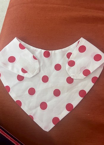 Puantiyeli kirmizi Bebek Önlüğü - Görsel 2