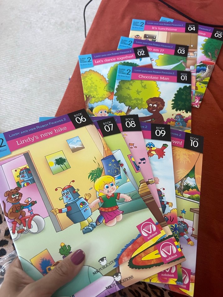 Lindy ve Robot Arkadaşları 2 - Çocuk Kitabı - Görsel 2