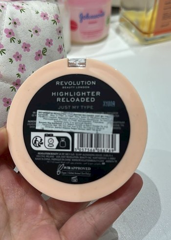 Revolution Revolution highlighter just my type
