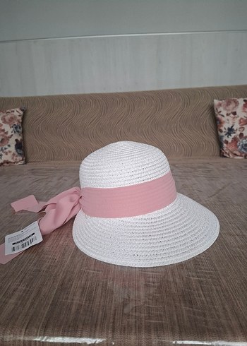 Pembe Kurdeleli Beyaz kız çocuk Şapka