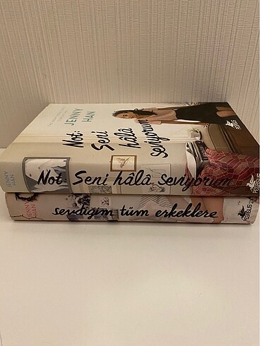 Sevdiğim tüm erkeklere ilk iki kitap