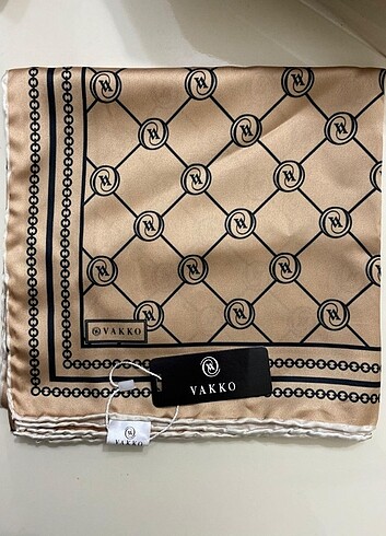 Vakko Vakko-Tivil Monogram Eşarp