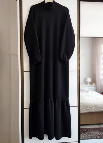 Triko kumaş yarım boğazlı elbise 
