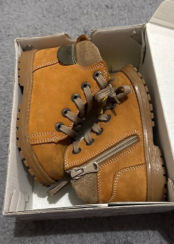 Ayakkabı dünyası 23