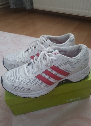 adidas yürüyüş ayaklabısı