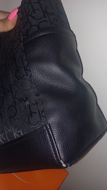 Beden Calvin klein kol cantasi